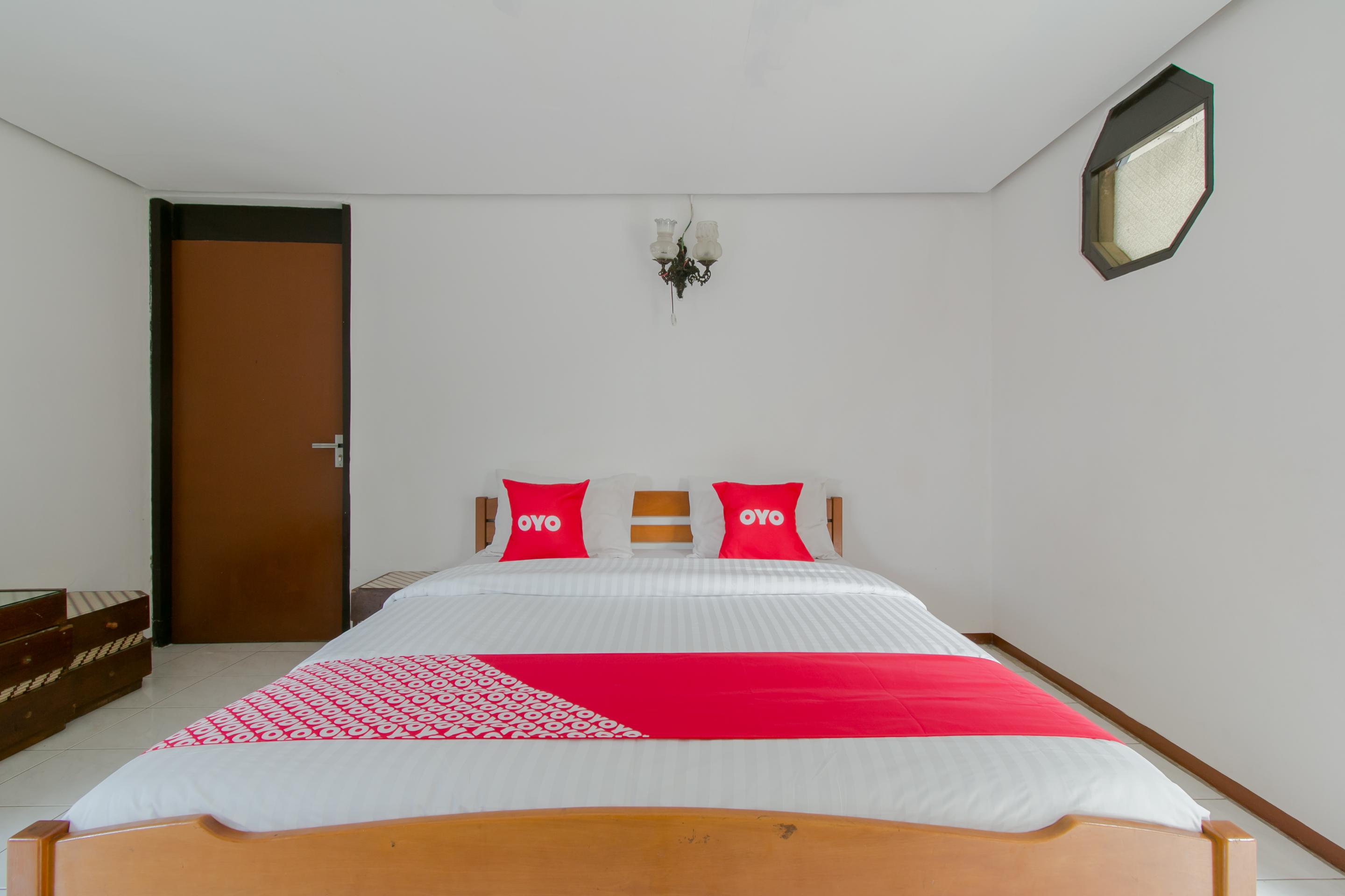 Oyo 1996 Koneng Hotel Cibodas Екстер'єр фото