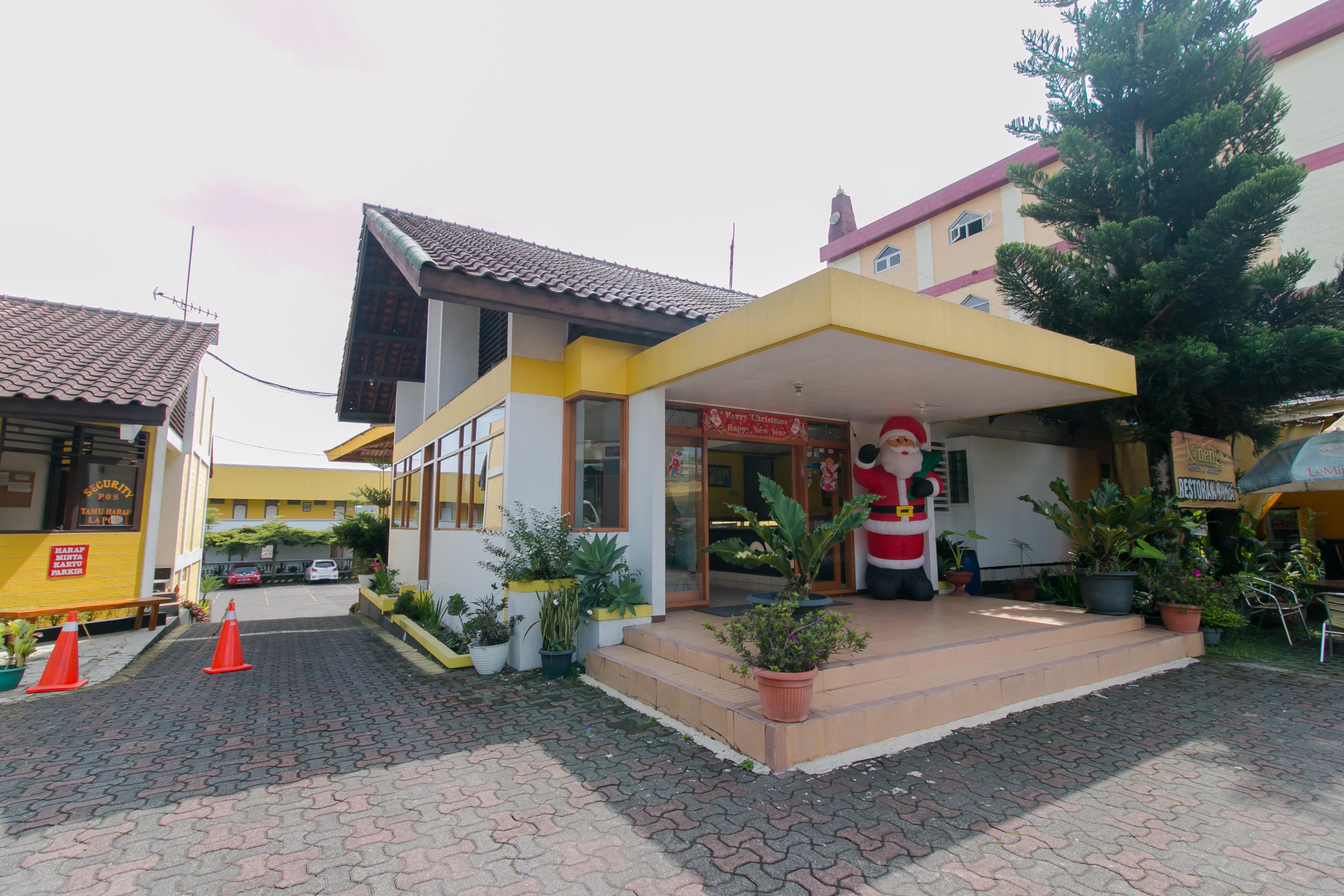 Oyo 1996 Koneng Hotel Cibodas Екстер'єр фото