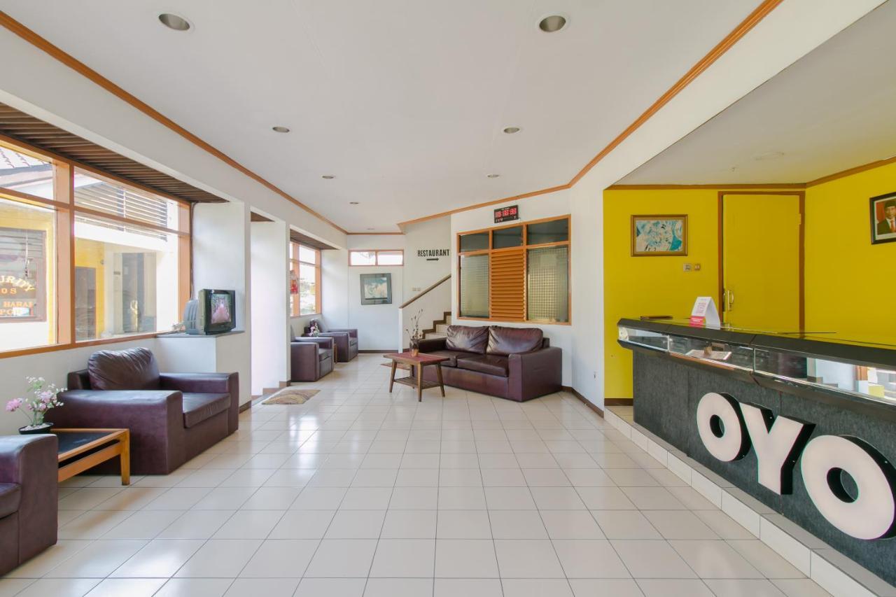 Oyo 1996 Koneng Hotel Cibodas Екстер'єр фото