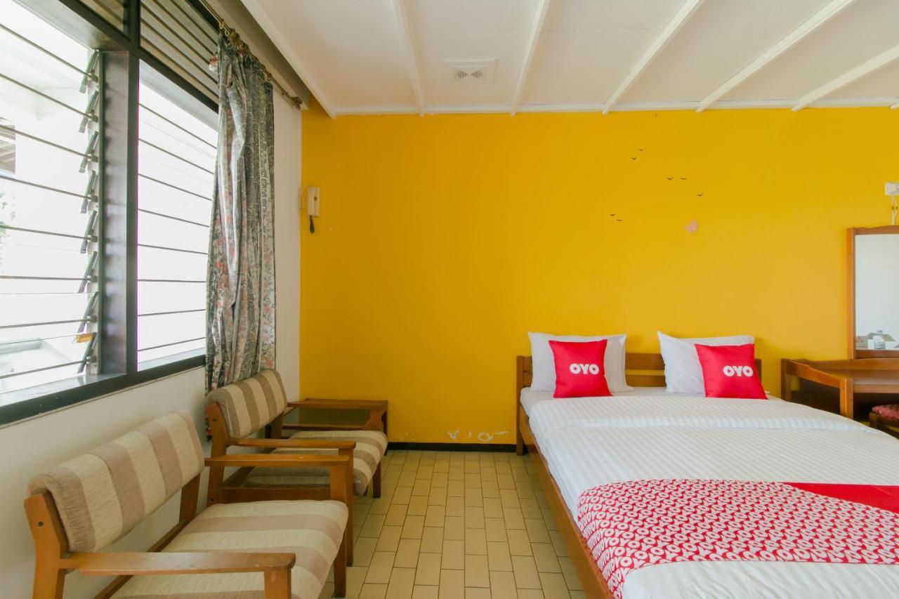 Oyo 1996 Koneng Hotel Cibodas Екстер'єр фото